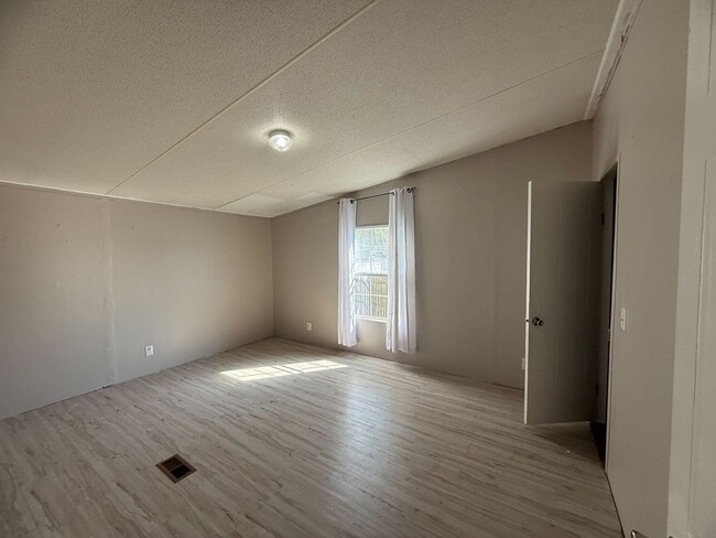 Building Photo - Myrtle Beach - 3 Bedroom / 2 Bathroom Manu...