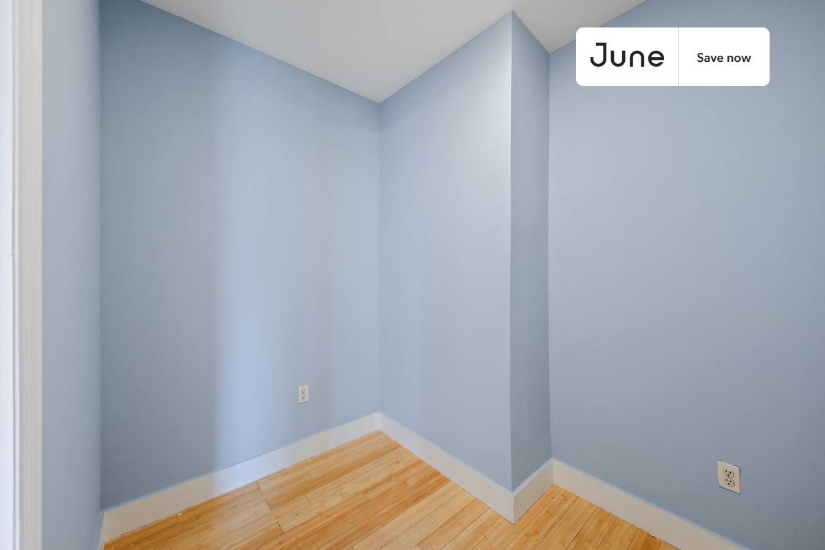 Building Photo - 301 St Nicholas Ave