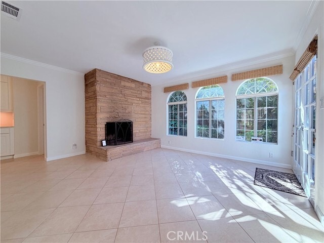 Building Photo - 635 St Ann's Dr