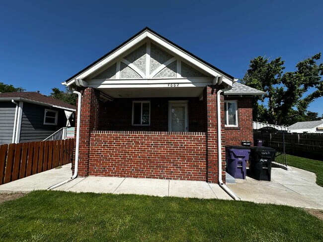 Building Photo - 4662 N Williams St