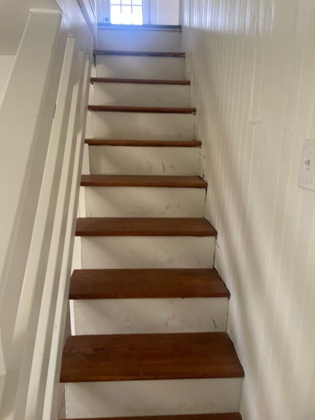 Building Photo - 3 Br 1 Bath House