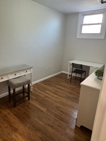 Building Photo - 1185 Commonwealth Ave