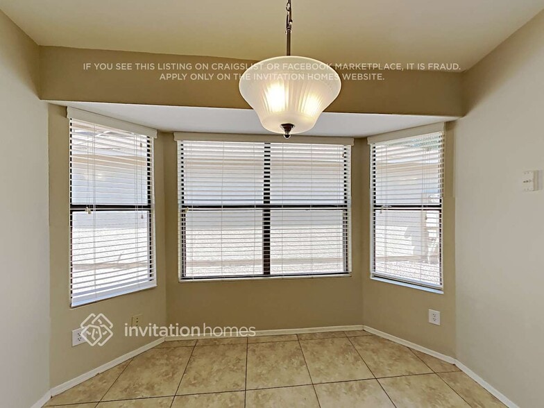 Building Photo - 4002 N 88th Ave