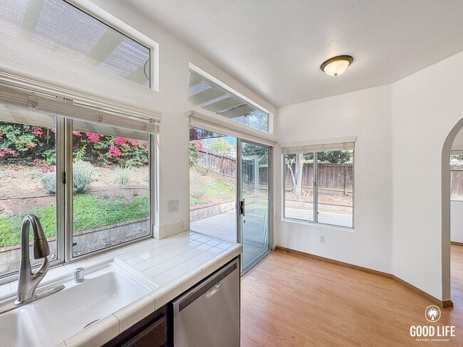 Building Photo - Charming San Marcos Home with Spacious Yard and Modern Upgrades