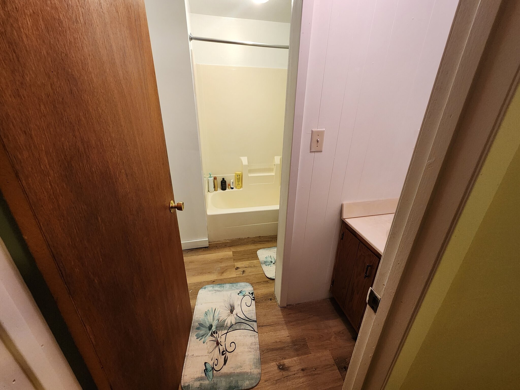 Building Photo - 497 E Main St