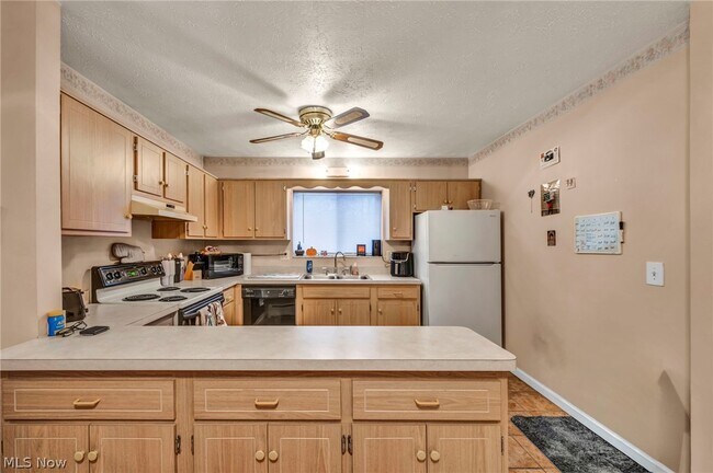 Building Photo - 5200 Royalton Rd