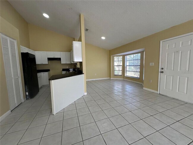 Building Photo - 3933 Magnolia Lake Ln