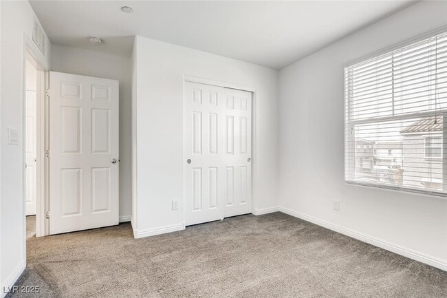 Building Photo - 4496 Pencester St