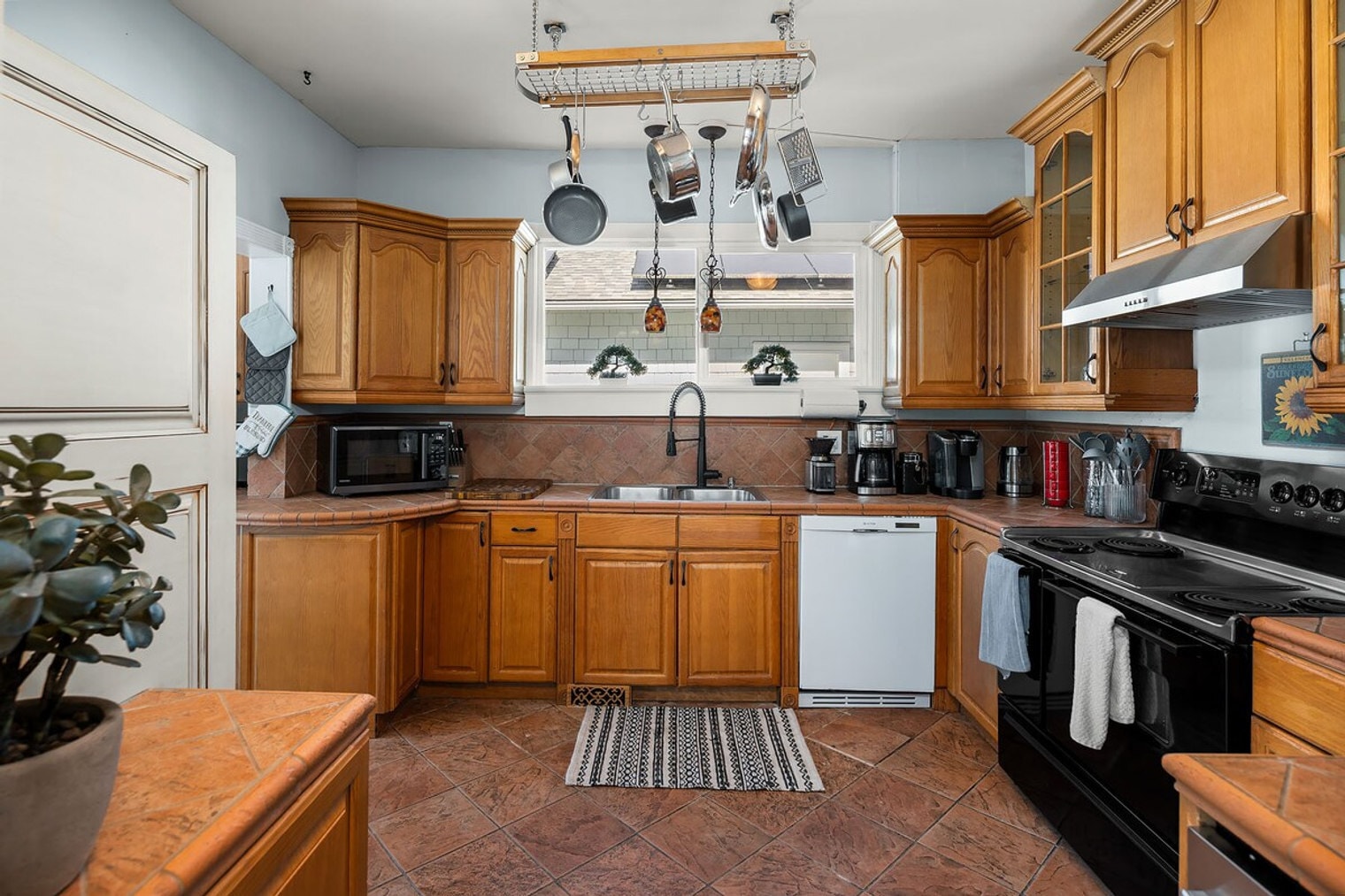 Building Photo - 3668 SW Othello St