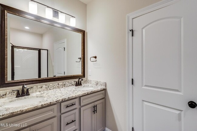 Building Photo - 856 Leeward Dr