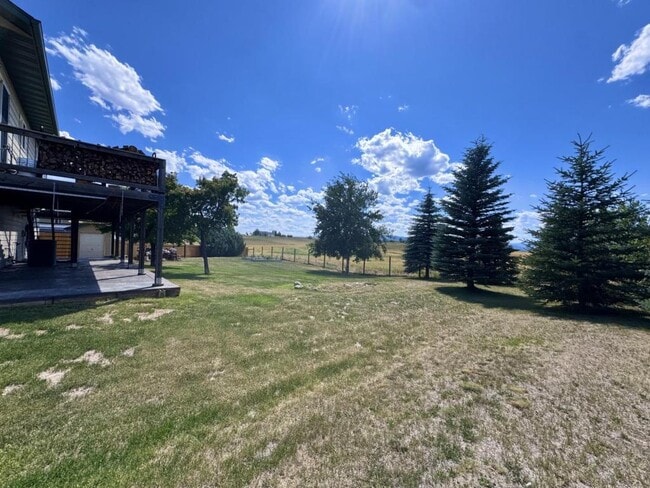 Building Photo - 3280 Strom Dr
