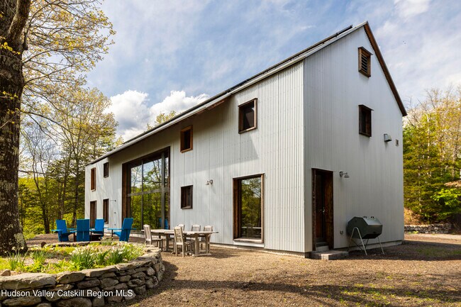 Building Photo - 94 Cherry Hill Rd