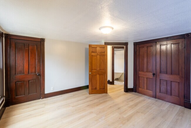 Building Photo - 265 Duffield Ave