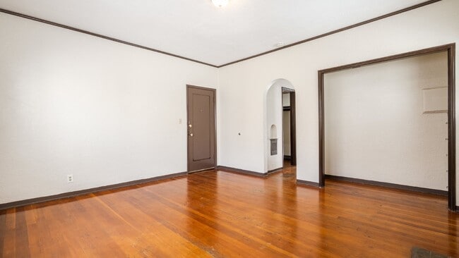 Building Photo - Balboa/North Park Large Studio w/ A/C and ...