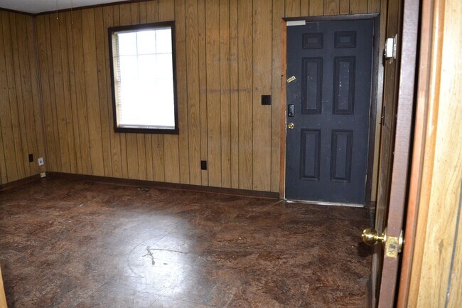Building Photo - 816 Gilmore St