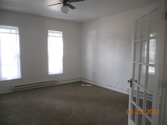 Building Photo - 417 Crooks Ave