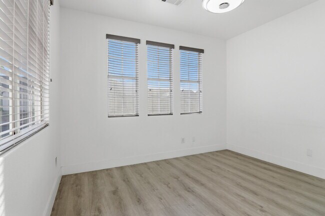 Building Photo - 108 Milicity Rd