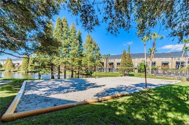 Building Photo - 3013 Pointeview Dr