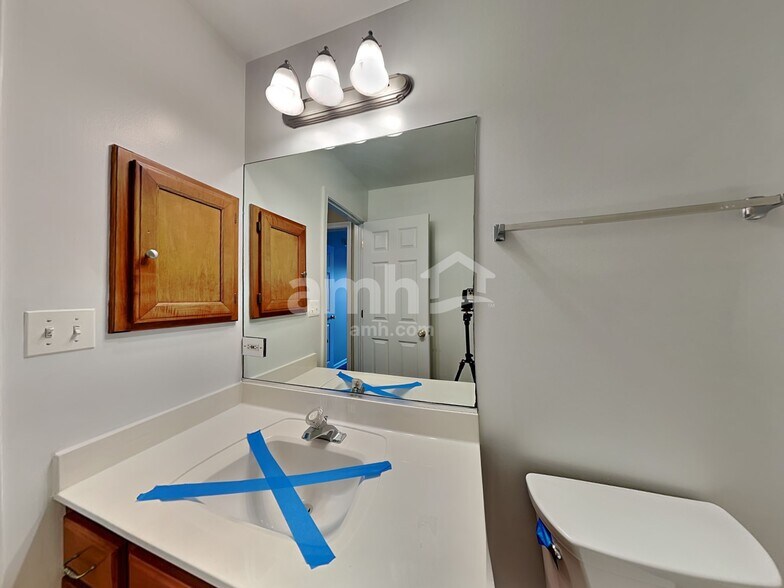 Building Photo - 23009 Birch Ct