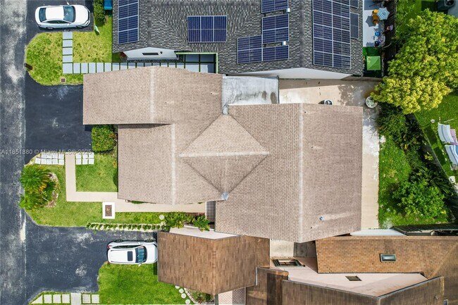 Building Photo - 7106 SW 103rd Pl