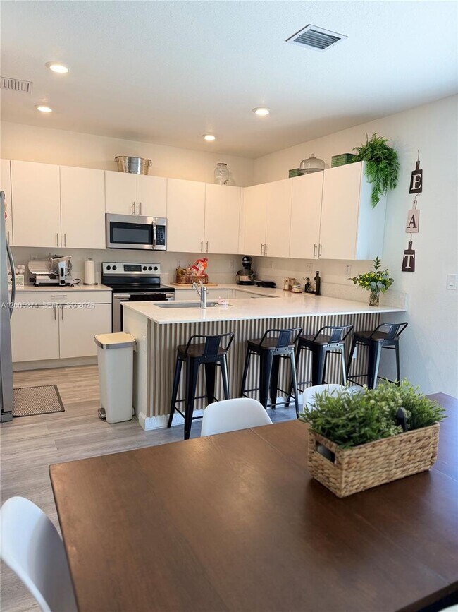 Building Photo - 1756 SE 26th Rd