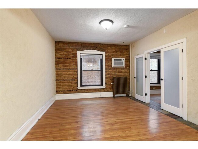 Building Photo - 1204 Harmon Pl