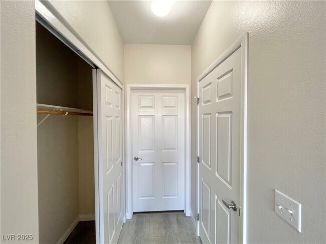 Building Photo - 9050 W Warm Springs Rd