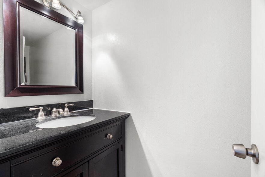 guest bathroom upstairs - 11100 Acama St