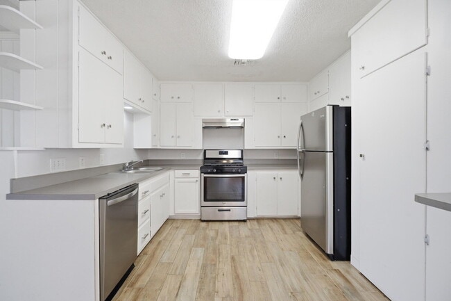 Building Photo - 3302 28th St