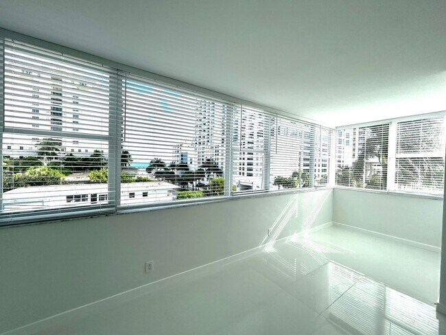 Building Photo - Fully Renovated East-Facing 2BR/2BA + Bonus Room | Ocean Views | In-Unit W/D