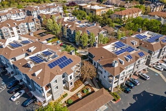 Building Photo - Canyon Oaks at Windemere