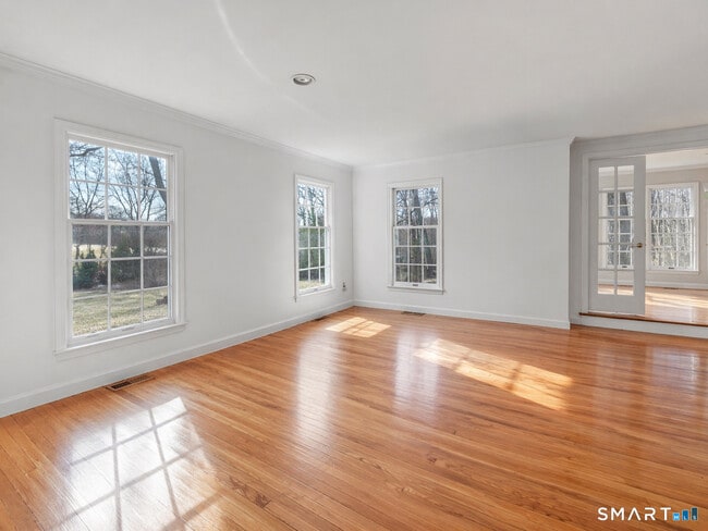 Building Photo - 553 Judd Rd