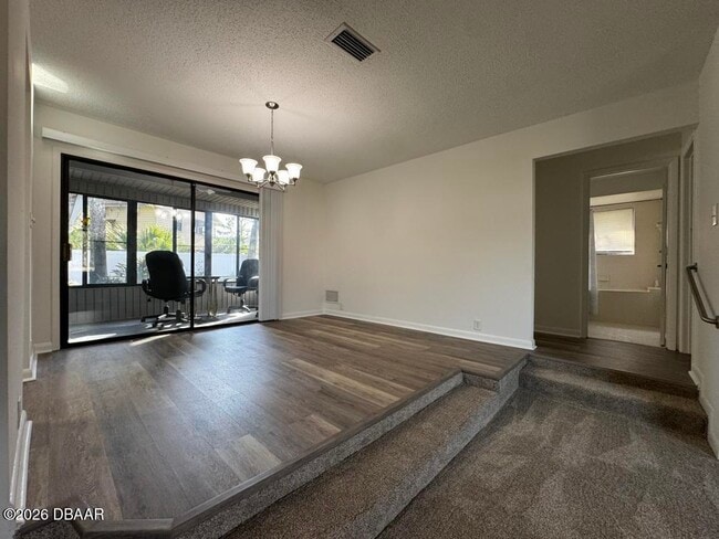 Building Photo - 1508 Poplar Dr