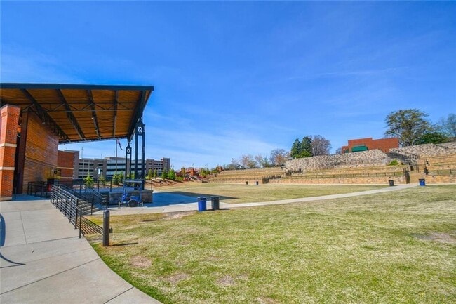 Building Photo - 514 Blossom Way