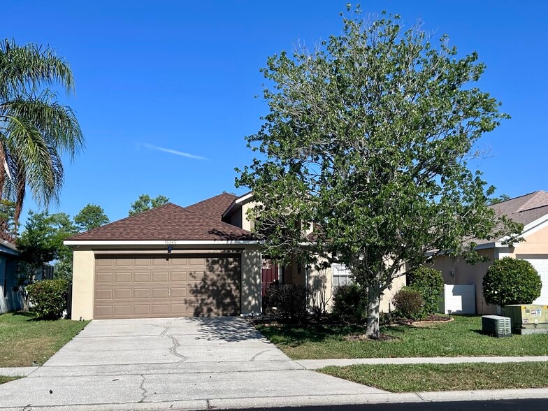 Building Photo - 15345 Markham Dr