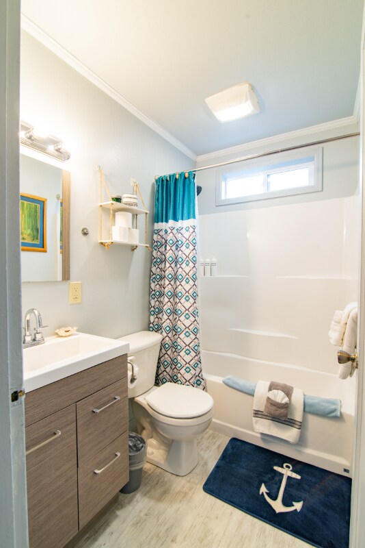Building Photo - 461 W Marine Dr