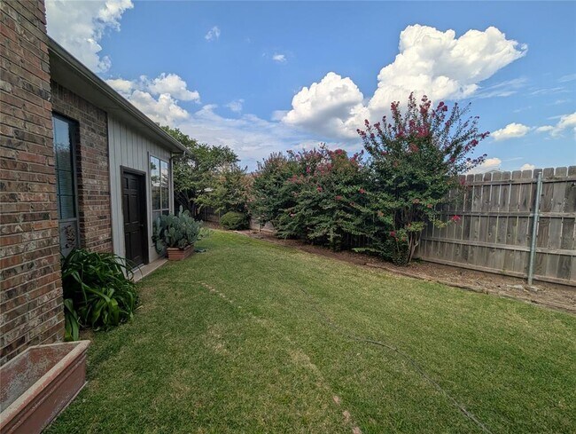 Building Photo - 3100 Windward Ct