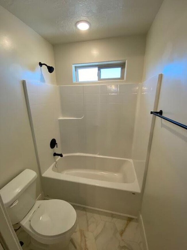 Building Photo - 3 Bed - 2.5 Bath, Newer Construction