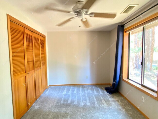 Building Photo - Nature Retreat on 0.6 Acres Near the Desch...