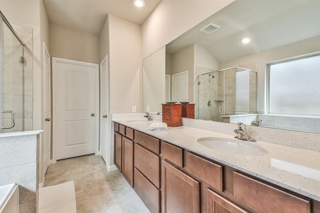 Building Photo - 19111 Friesian Stallion Ln