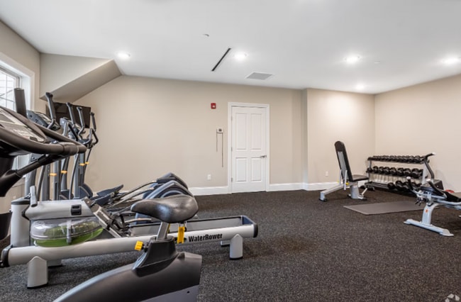 Building Photo - Water Pointe