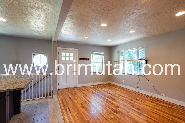 Building Photo - 653 N 1300 W