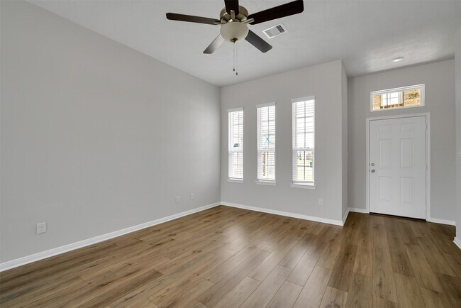Building Photo - 298 Brock's Ln