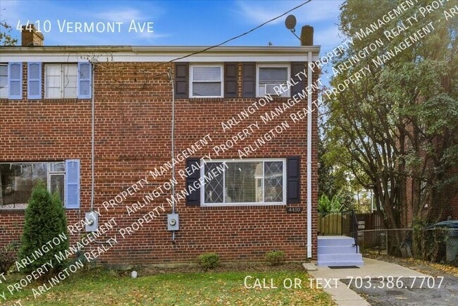 Building Photo - 4410 Vermont Ave