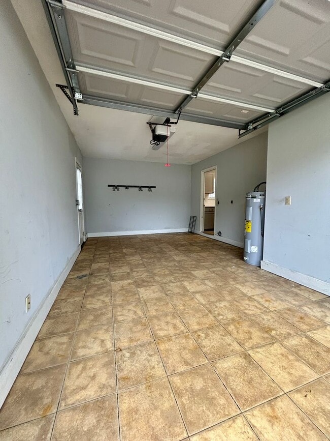 Building Photo - 166 Bordeaux Ln