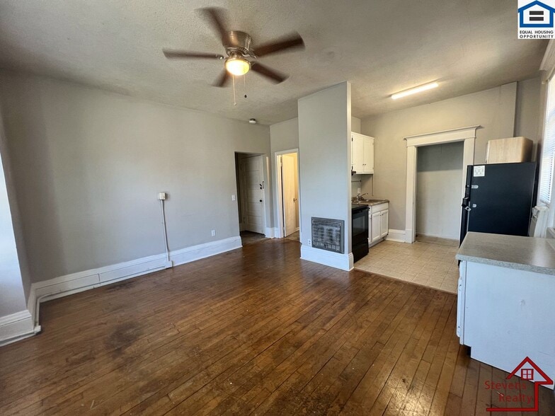 Building Photo - 938 Fort Wood St