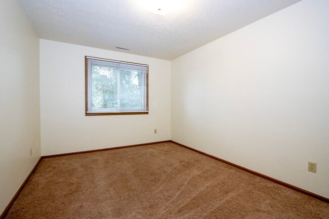 Building Photo - Two bedroom apartment