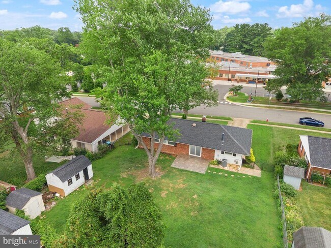 Building Photo - 5412 Nutting Dr