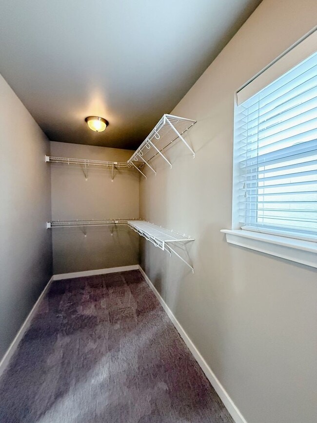 Building Photo - Charming 3bed/2.5 bath House!