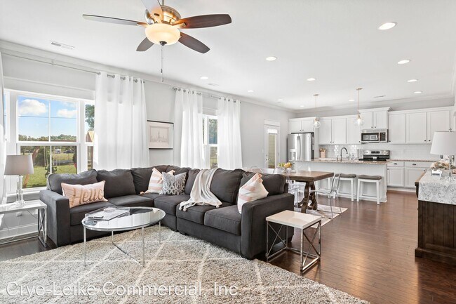 Building Photo - 3 br, 2.5 bath House - 8521 Red Deer Ln.